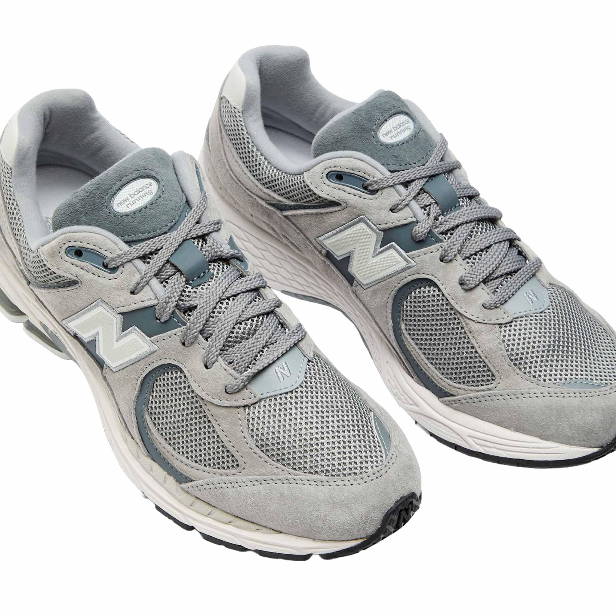 [New Balance] M2002 in Grey - Image 3